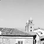 The Artist's House * צ'פאלו