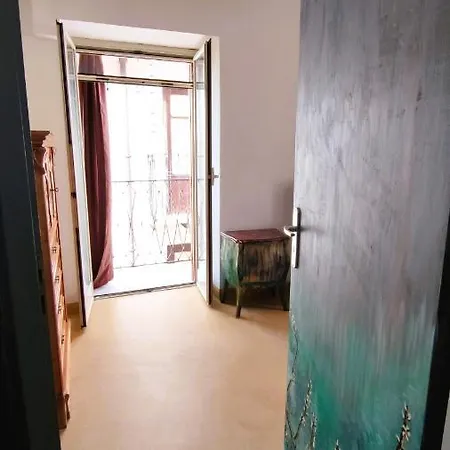 公寓 The Artist's House *