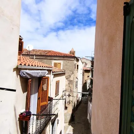 The Artist's House * Cefalù