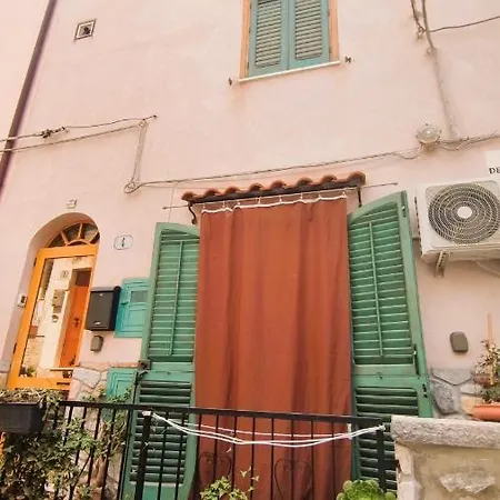 公寓 The Artist's House 切法卢