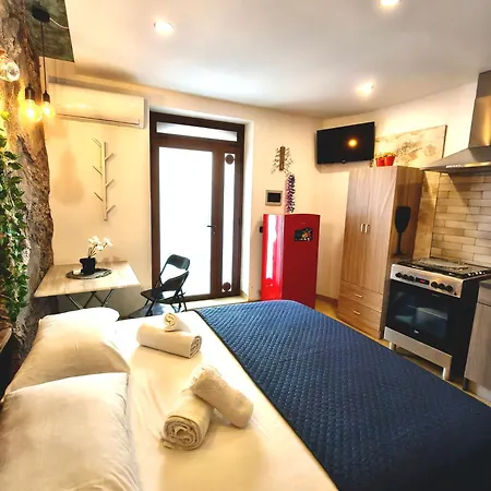 The Artist's House Apartment *