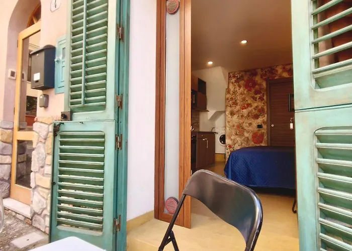 The Artist's House Apartment