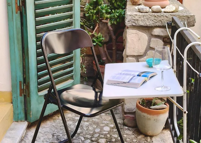 Apartment The Artist's House *