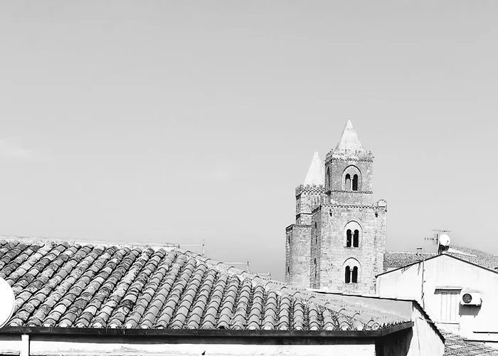 The Artist's House * Cefalù